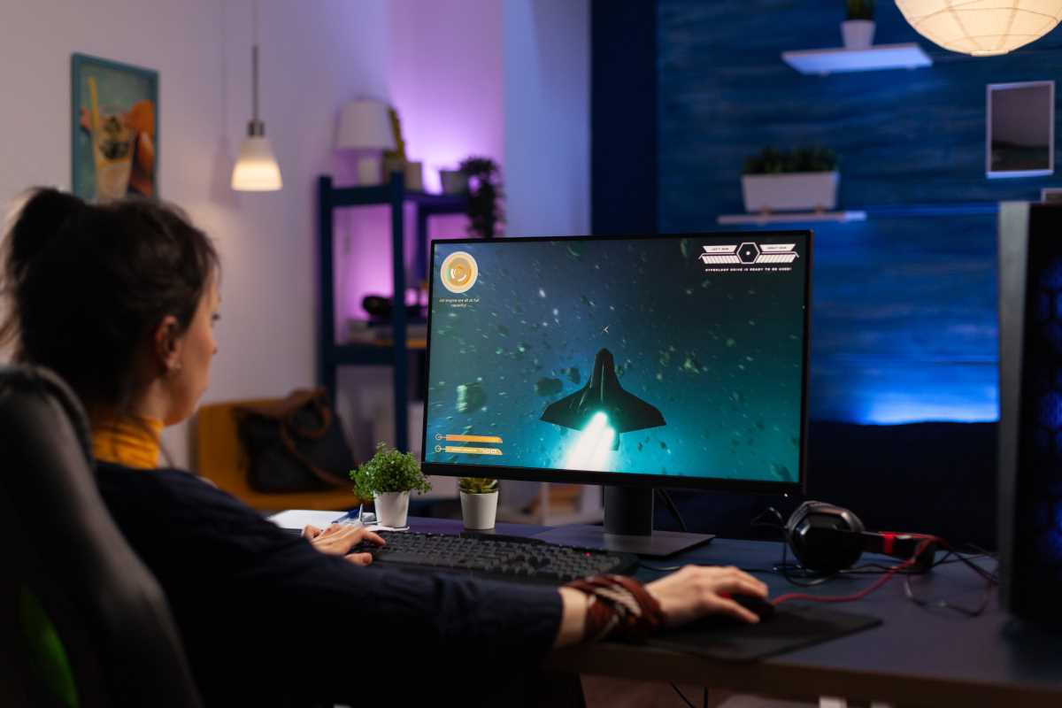 Custom-Made Gaming PCs vs. Prebuilt Systems – Which Should You Choose?