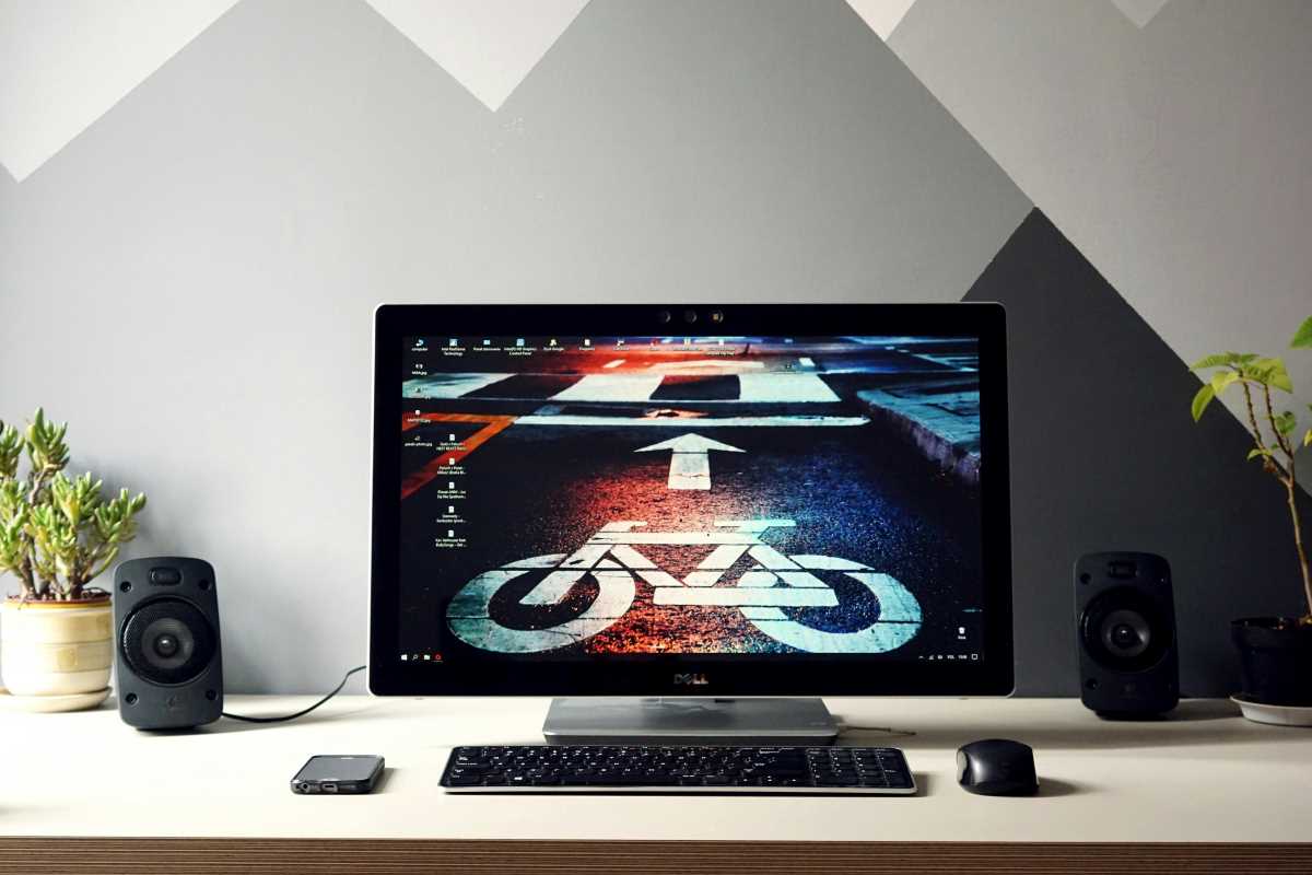 Wireless and Wired Speakers for a Spectatcular Setup